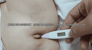 图片[4]-【稀有资源】变态父亲另类调教小女孩 体温计 跳蛋 肛塞 假阳具！！！-51欢迎您！